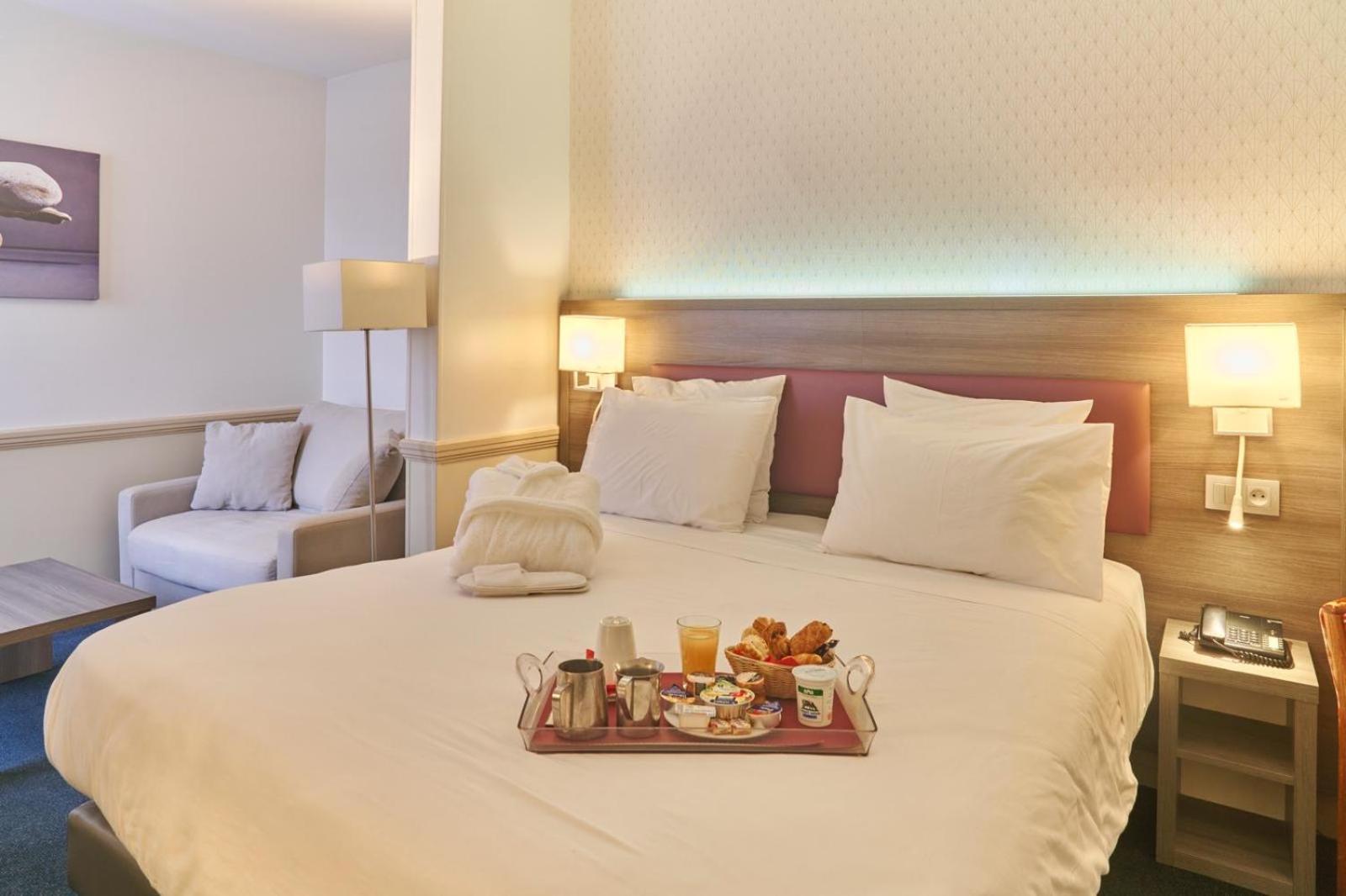 Hotel Poussin Paris Eksteriør bilde