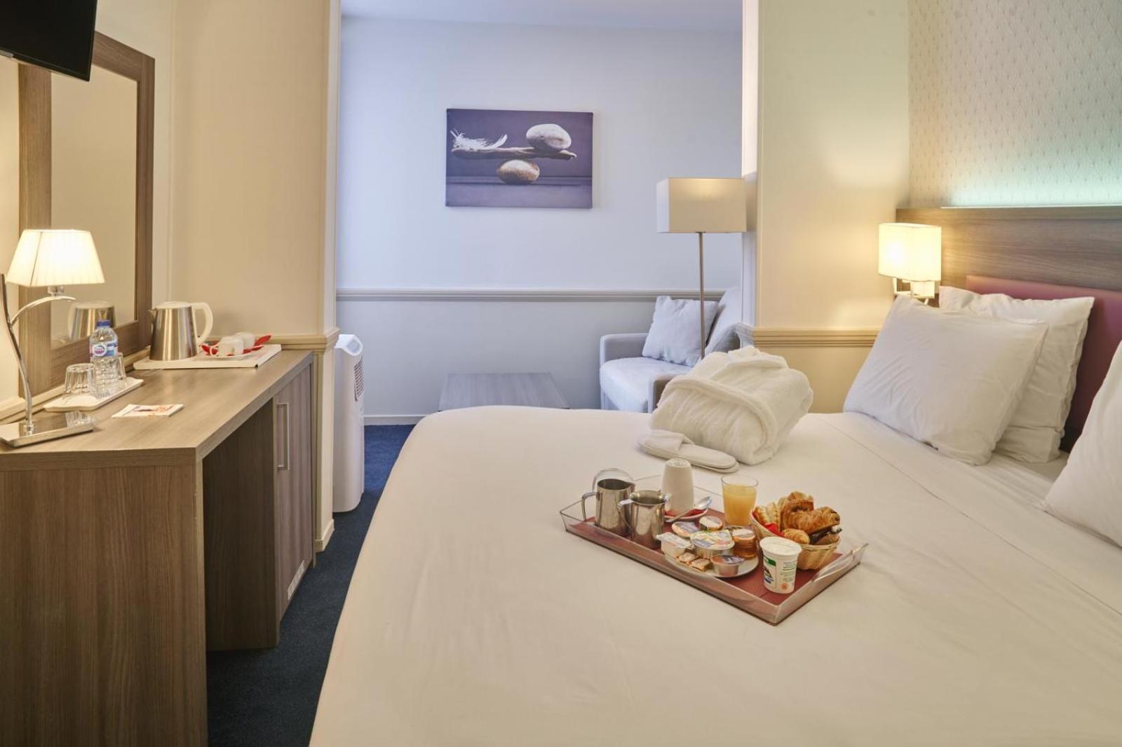 Hotel Poussin Paris Eksteriør bilde