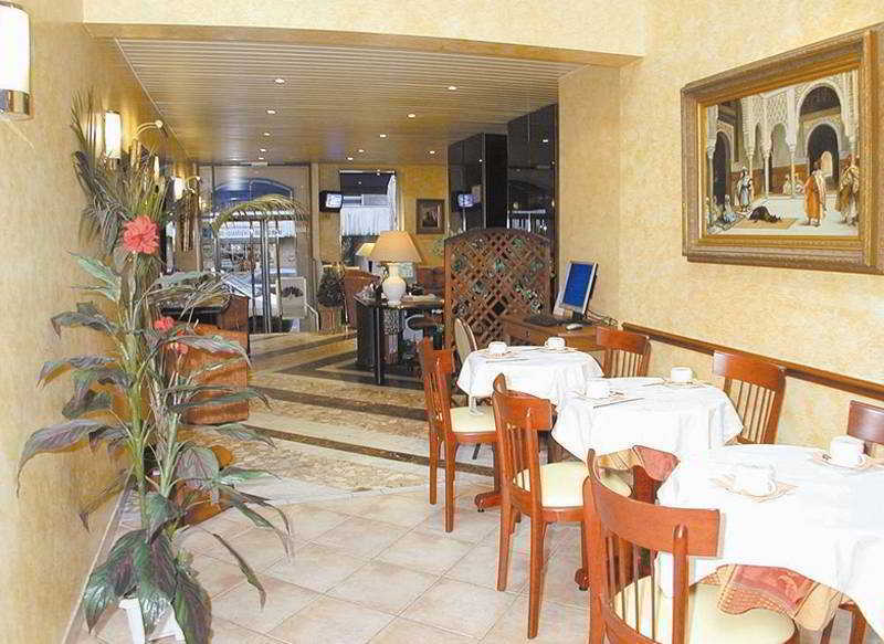 Hotel Poussin Paris Restaurant bilde