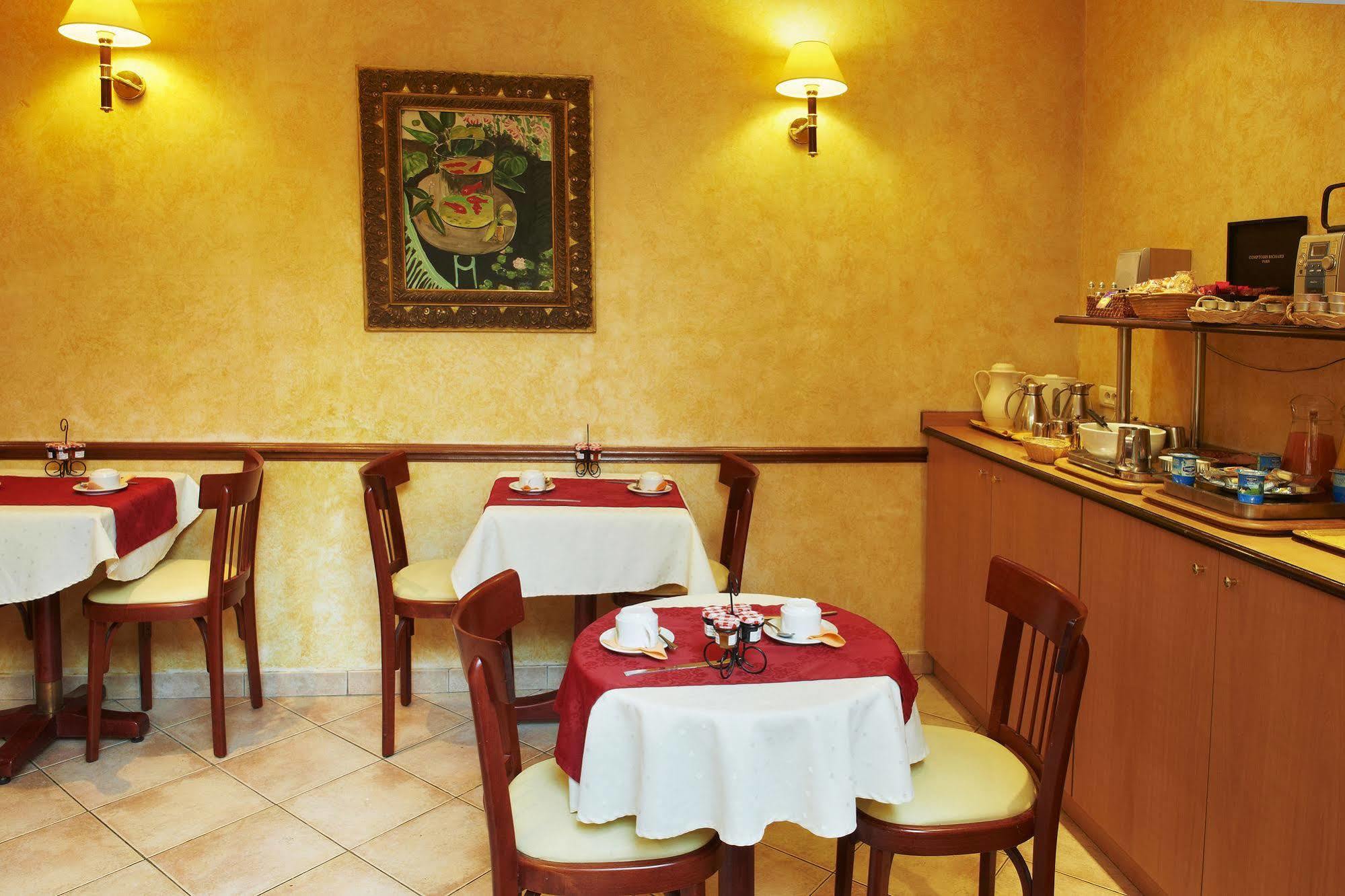 Hotel Poussin Paris Eksteriør bilde