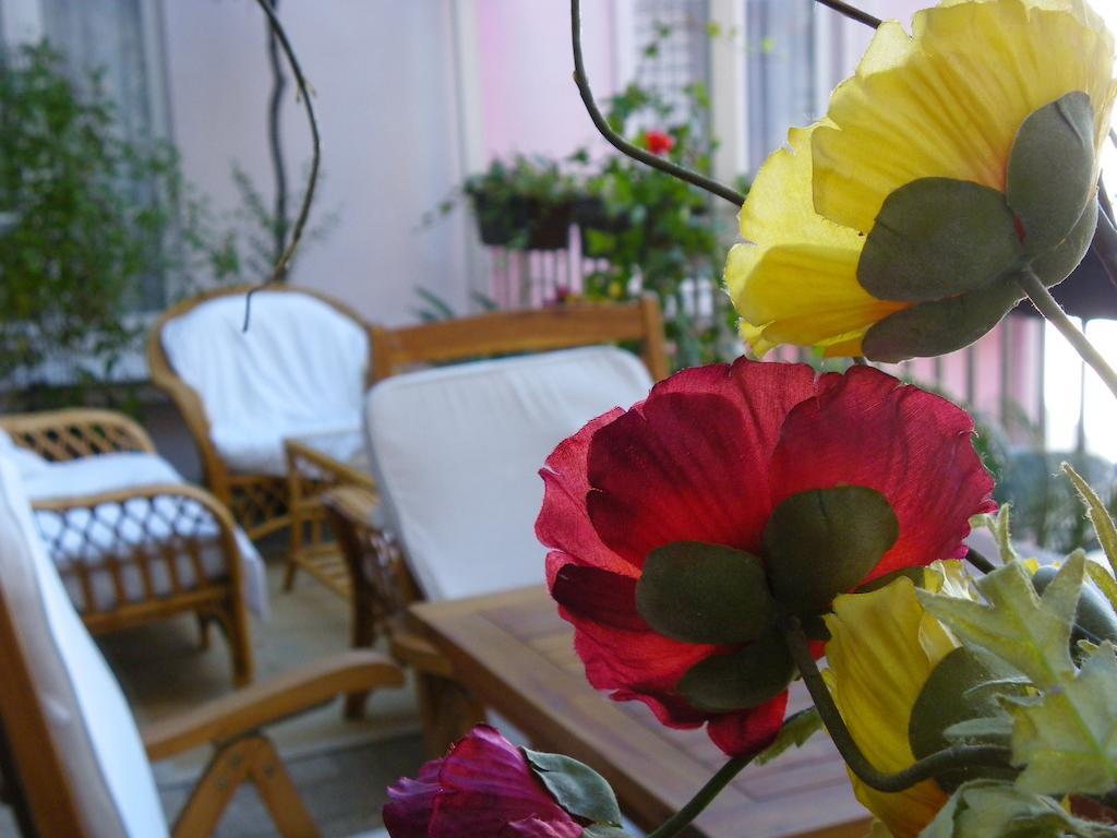 Hotel Poussin Paris Eksteriør bilde