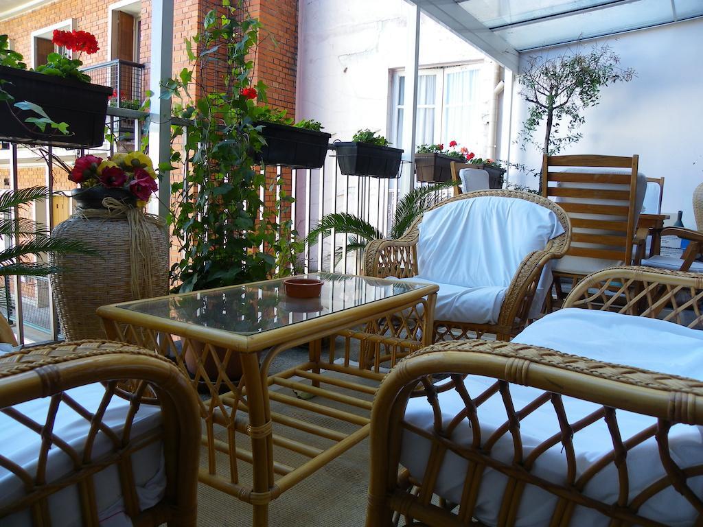 Hotel Poussin Paris Eksteriør bilde